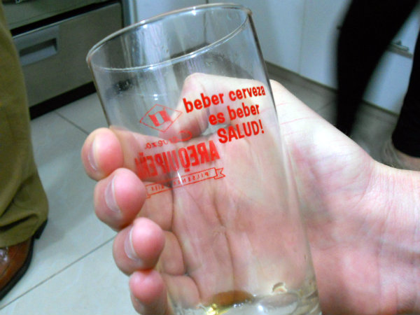 Beber cerveza